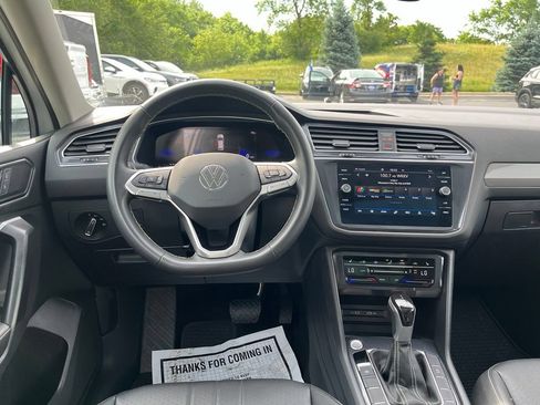 Certified 2023 Volkswagen Tiguan SE w/ Panoramic Sunroof Package AWD/4WD image 21