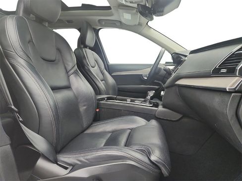 Used 2021 Volvo XC90 T6 Inscription w/ Lounge Package image 27