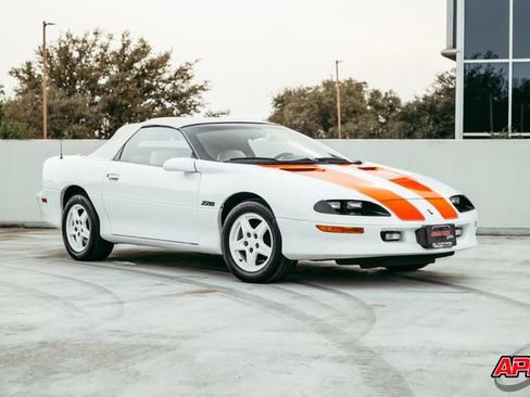 Used 1997 Chevrolet Camaro Z28 w/ Preferred Equipment Group 2 image 29