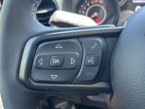 New 2025 Jeep Gladiator Sport image 19