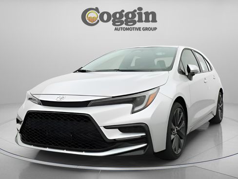 Used 2025 Toyota Corolla SE FWD image 31
