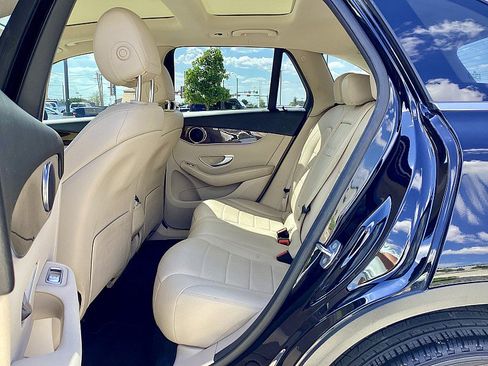 Used 2021 Mercedes-Benz GLC 300 image 16