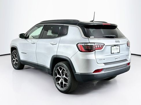 Used 2025 Jeep Compass Limited AWD/4WD image 5