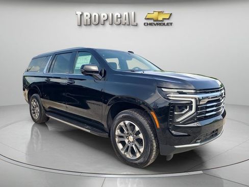 New 2026 Chevrolet Suburban LT w/ Comfort Package RWD image 7