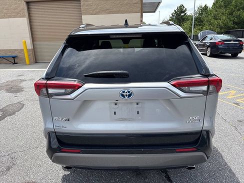 Used 2019 Toyota RAV4 XSE w/ XSE Weather Package AWD/4WD image 11