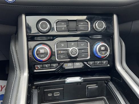 Used 2022 GMC Yukon Denali image 16
