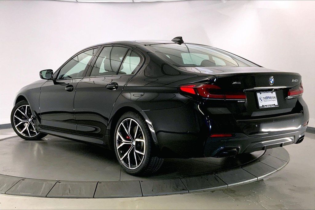 Used 2022 BMW 540i xDrive w/ M Sport Package AWD/4WD image 10