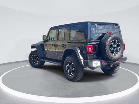 Used 2022 Jeep Wrangler Unlimited Rubicon 4xe AWD/4WD image 7