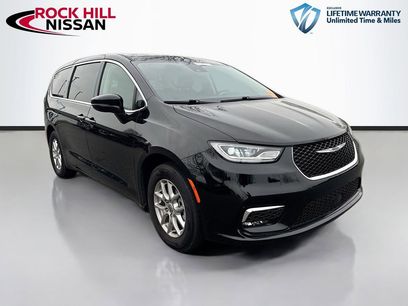 Used 2024 Chrysler Pacifica Touring-L