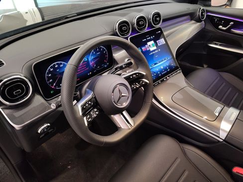 Certified 2026 Mercedes-Benz GLC 300 image 4