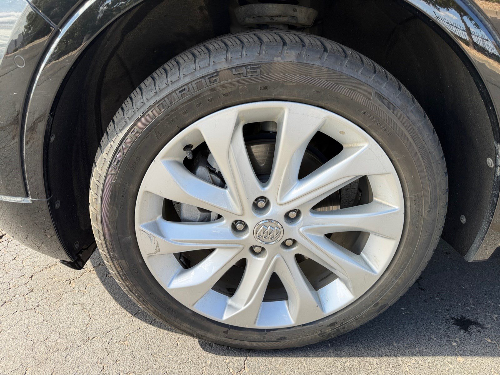 Used 2018 Buick Envision Premium w/ Driver Confidence Package AWD/4WD image 24
