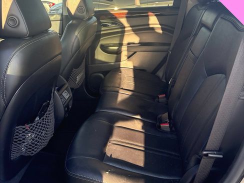 Used 2015 Cadillac SRX Luxury FWD image 17