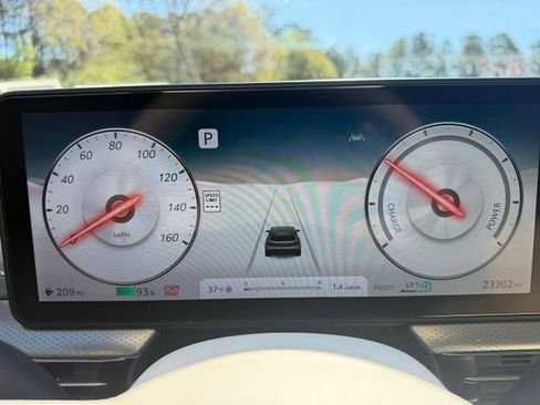 Used 2023 Genesis GV60 Performance image 5