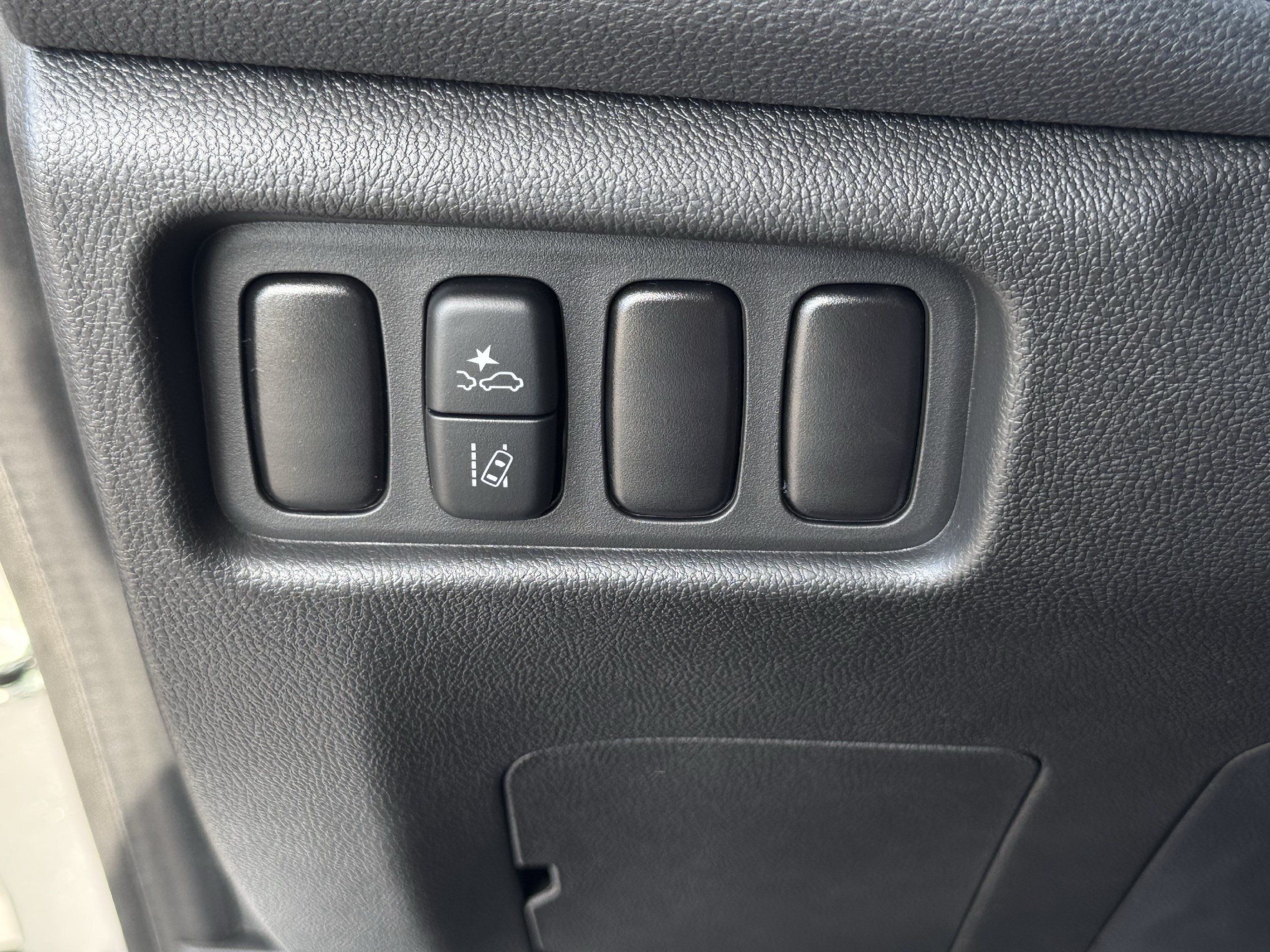 New 2027 Mitsubishi Outlander Sport FWD image 17