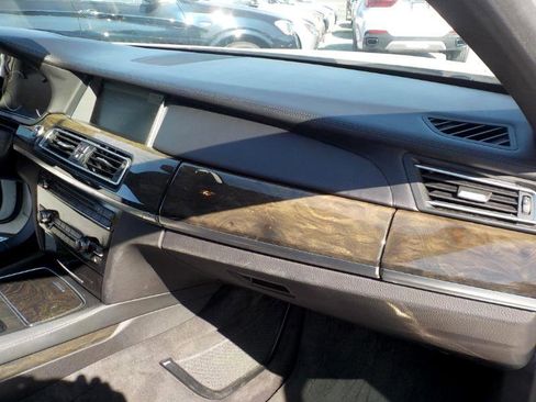 Used 2014 BMW 750i 750i w/ Executive Package image 24