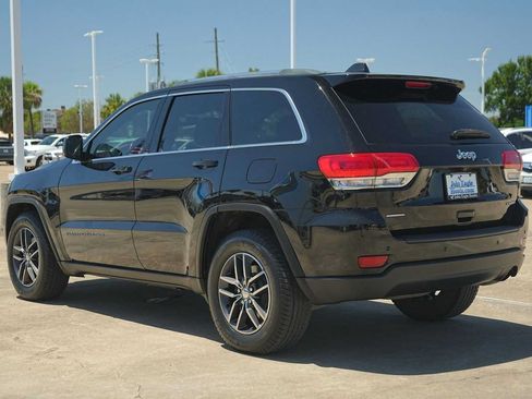 Used 2018 Jeep Grand Cherokee Laredo RWD image 4