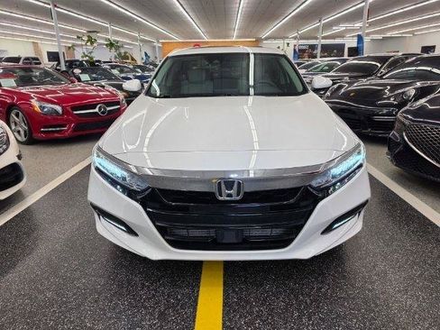 Used 2019 Honda Accord EX image 2