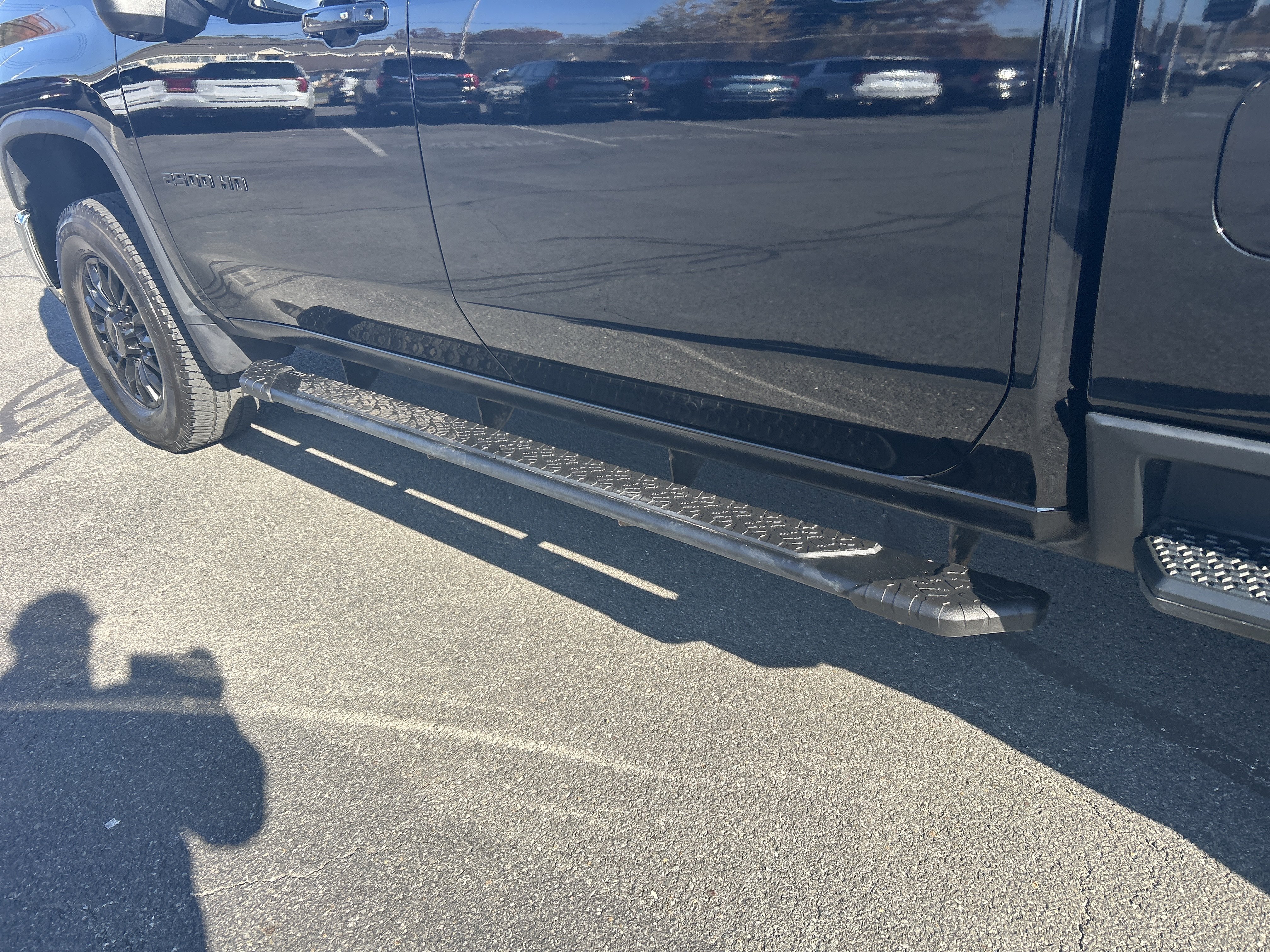 Used 2024 Chevrolet Silverado 2500 LT AWD/4WD image 6
