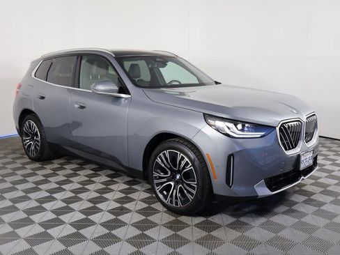 Used 2025 BMW X3 xDrive30i w/ Convenience Package image 3