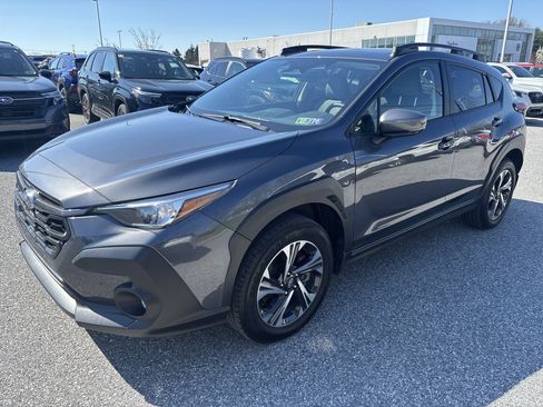 Used 2024 Subaru Crosstrek 2.0i Premium image 3
