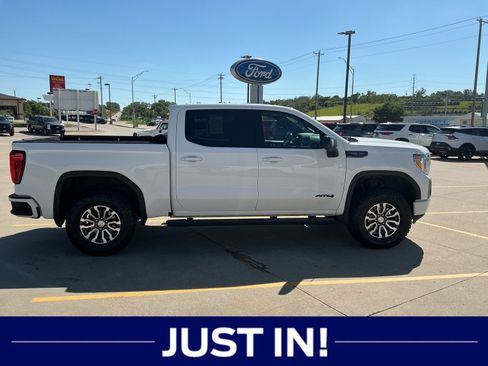 Used 2019 GMC Sierra 1500 AT4 w/ AT4 Premium Package AWD/4WD image 4
