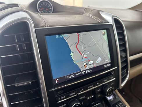 Used 2016 Porsche Cayenne S w/ Premium Plus Package image 18