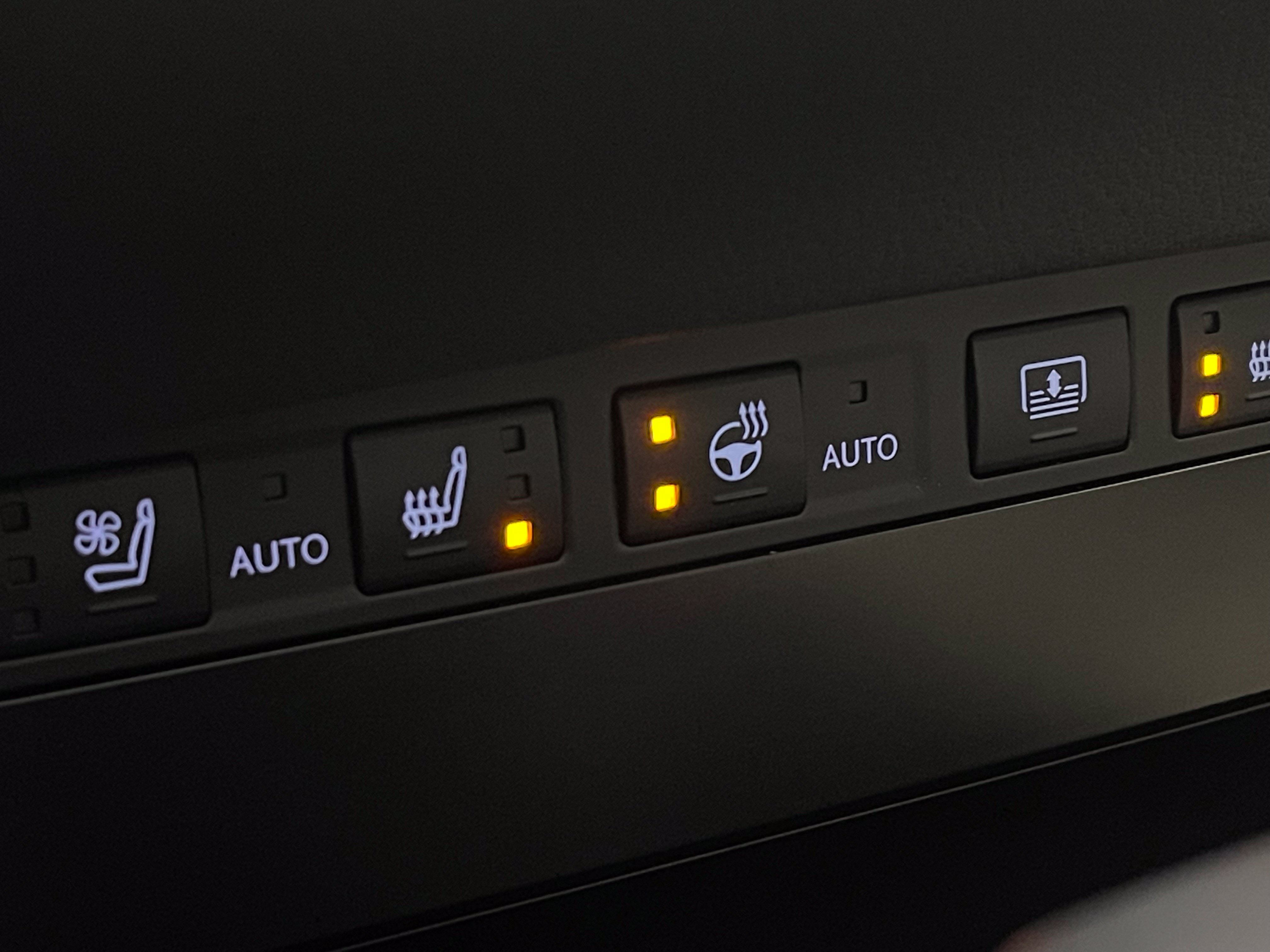 Used 2024 Lexus ES 350 Ultra Luxury w/ Accessory Package (Z2) FWD image 31
