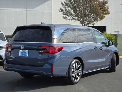 New 2026 Honda Odyssey Elite image 5