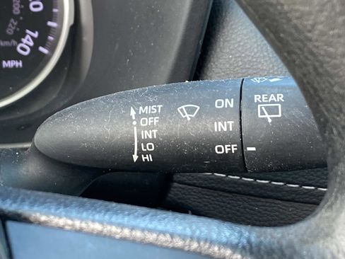Used 2021 Toyota RAV4 LE AWD/4WD image 20
