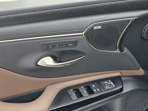 Certified 2024 Lexus ES 350 Ultra Luxury w/ Accessory Package (Z2) image 22