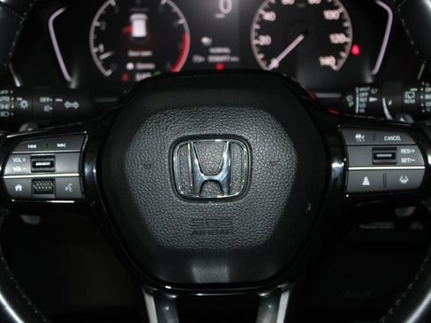 Used 2024 Honda Pilot Touring image 13