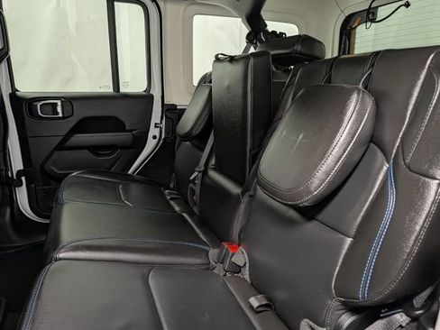 Used 2021 Jeep Wrangler Unlimited Rubicon 4xe w/ Cold Weather Group AWD/4WD image 14