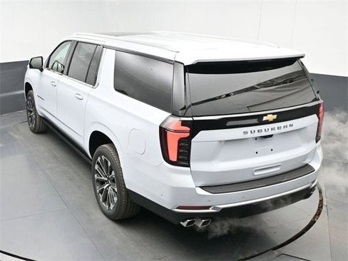 New 2026 Chevrolet Suburban High Country image 44