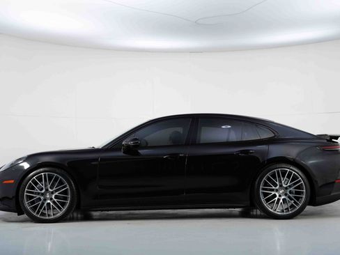 Used 2024 Porsche Panamera image 9