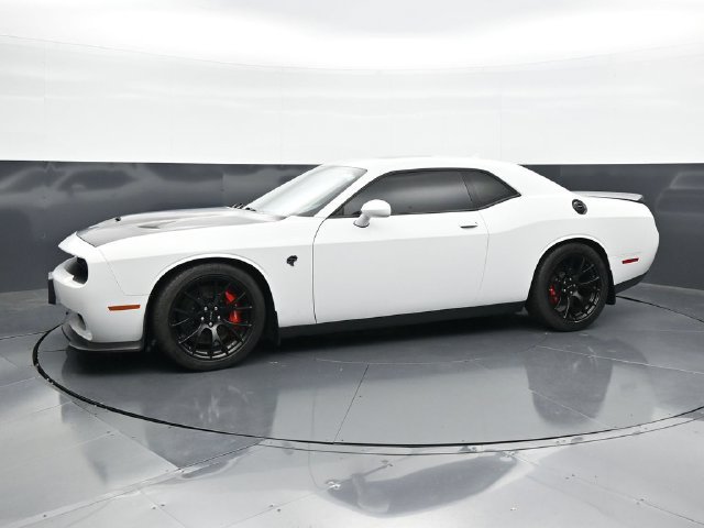Used 2016 Dodge Challenger SRT Hellcat RWD image 6