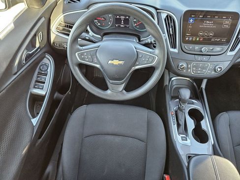 Used 2023 Chevrolet Malibu LT image 28
