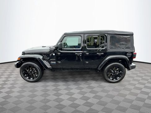 Used 2023 Jeep Wrangler Unlimited Sahara AWD/4WD image 9