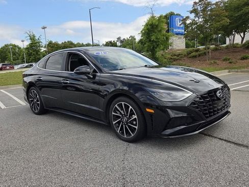 Used 2021 Hyundai Sonata Limited w/ Cargo Package FWD image 7