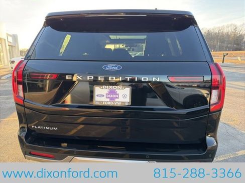 Used 2025 Ford Expedition Platinum image 6