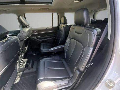 Used 2023 Jeep Grand Cherokee L Limited w/ Trailer Tow Group (B) AWD/4WD image 22