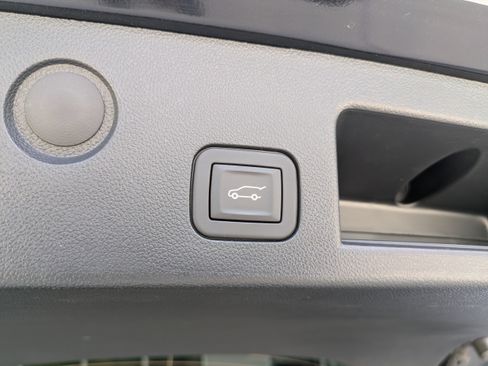 Used 2025 Chevrolet Equinox LT w/ Convenience Package II FWD image 14