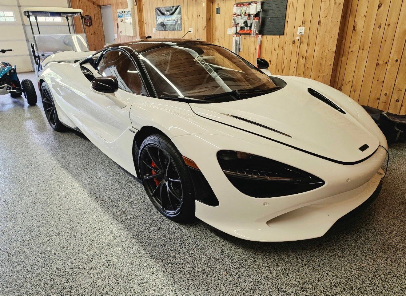 Used 2025 McLaren 750S Spider RWD image 1