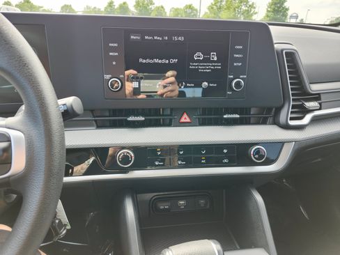 Used 2024 Kia Sportage LX AWD/4WD image 28