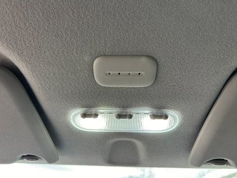 Used 2020 Nissan NV200 SV image 24