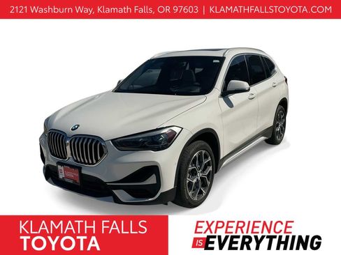 Used 2021 BMW X1 xDrive28i w/ Premium Package image 1