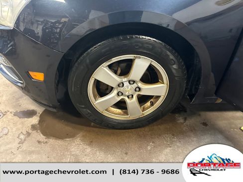 Used 2015 Chevrolet Cruze LT w/ Technology Package image 28