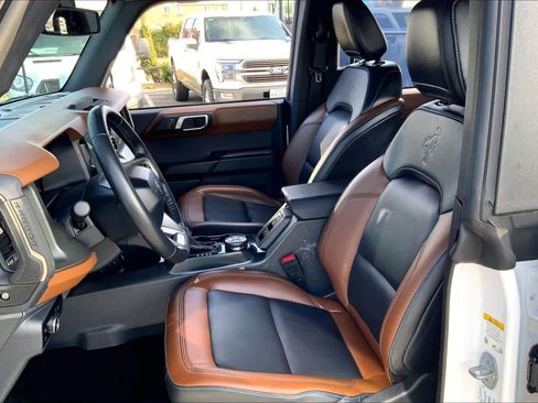 Used 2024 Ford Bronco Outer Banks image 7