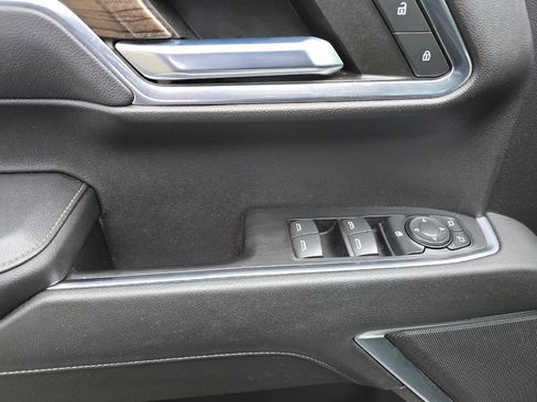 Used 2022 Chevrolet Silverado 1500 LT w/ Z71 Off-Road Package image 10