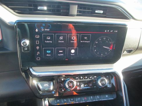 Certified 2024 GMC Sierra 1500 Denali image 29