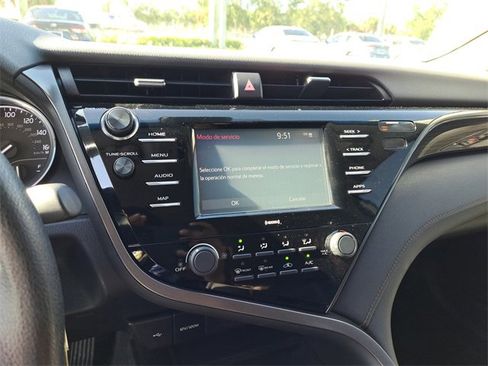 Used 2020 Toyota Camry LE image 24